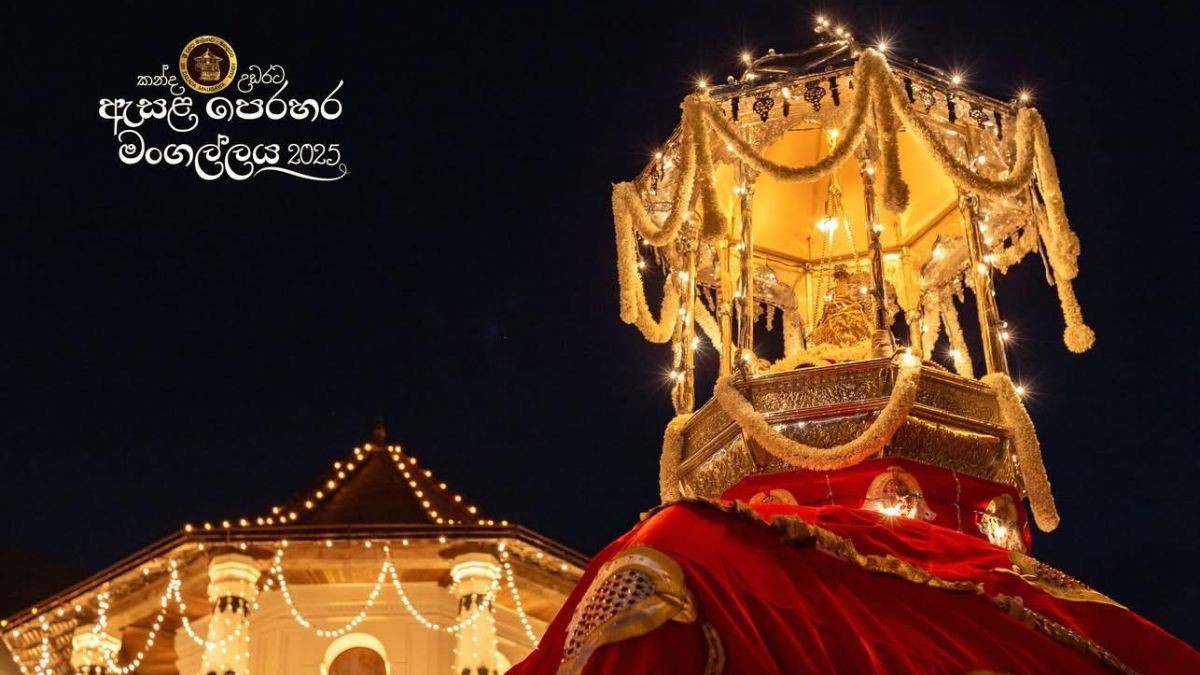 First Randoli Perahera parades the streets (Pics)