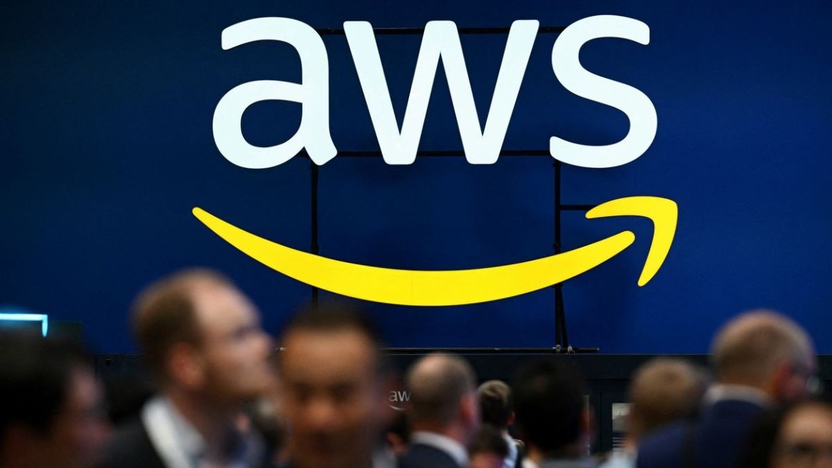 Global outage affecting Amazon Web Services
