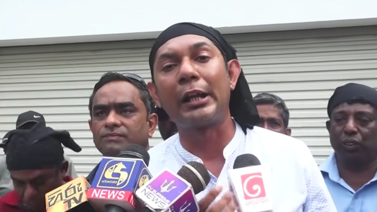 JVP cadres hurled dung at their own leader - Sugeeshwara