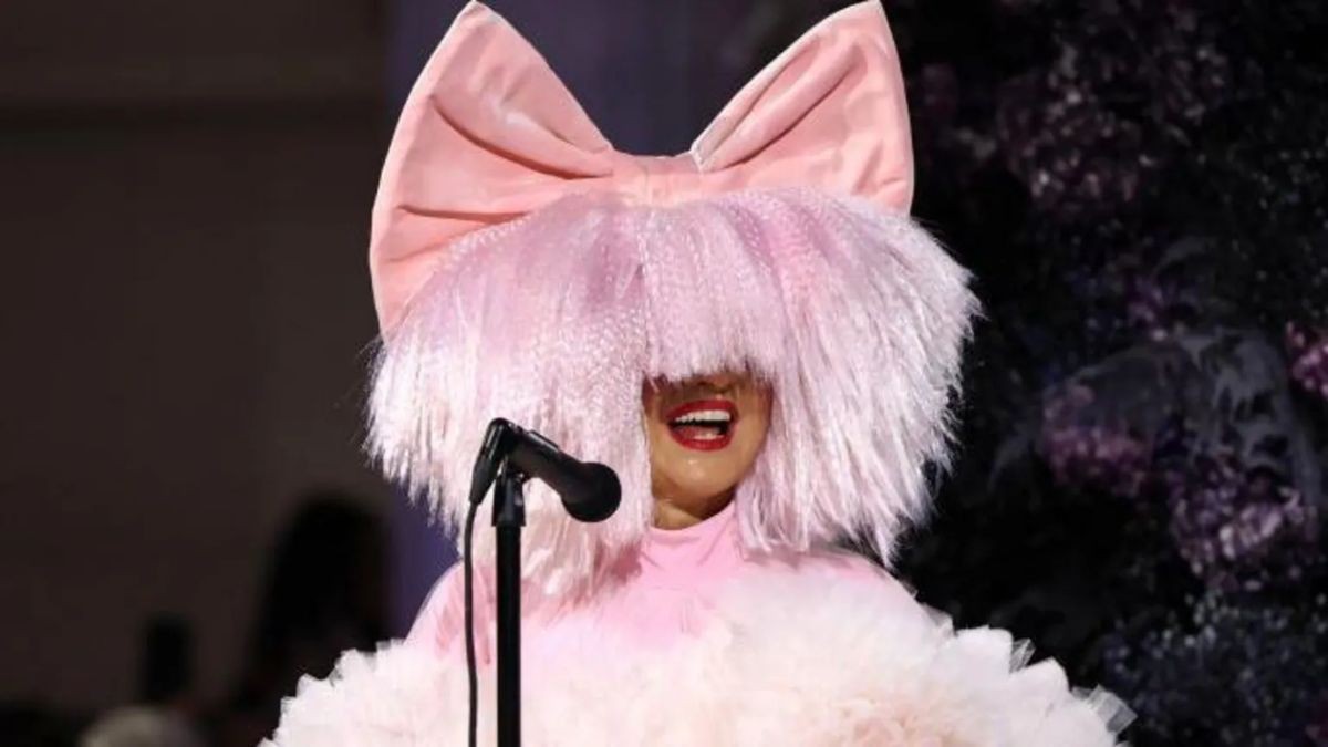 Sia’s ex demands $250,000 per month in spousal support